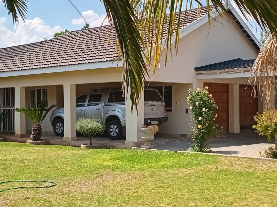 4 Bedroom Property for Sale in Jan Cillierspark Free State